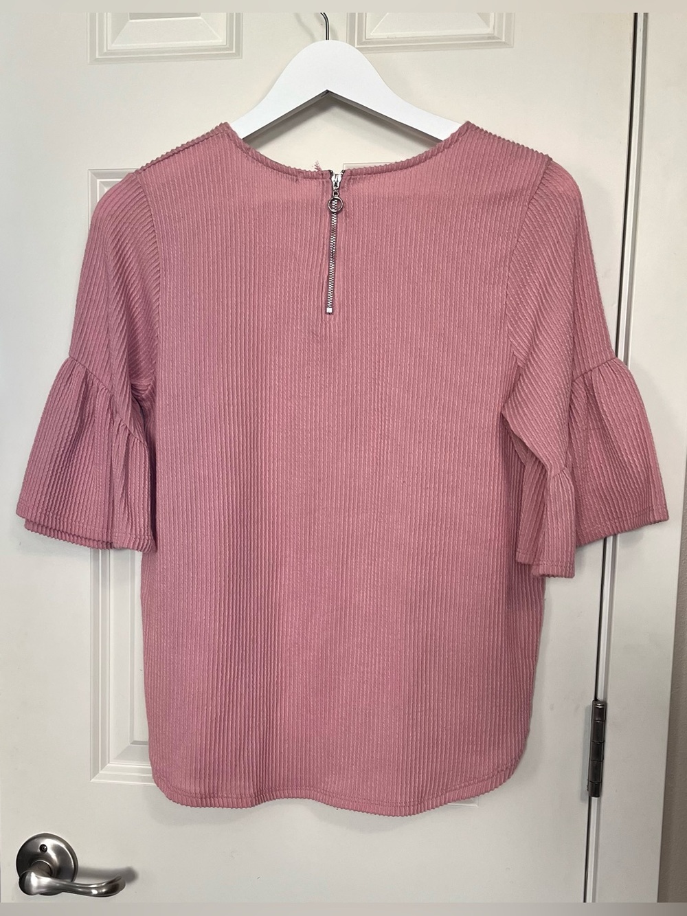 Gyft Ribbed Ruffle-Sleeve Blouse - Picture 2 of 4